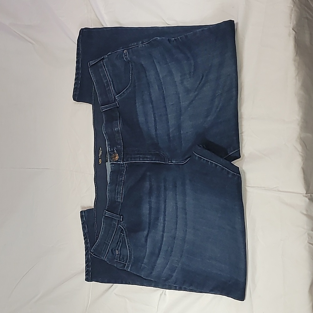 LEE Regular Fit Straight Leg Mid Rise Flex Motion Women’s Jeans Size 24W Petite